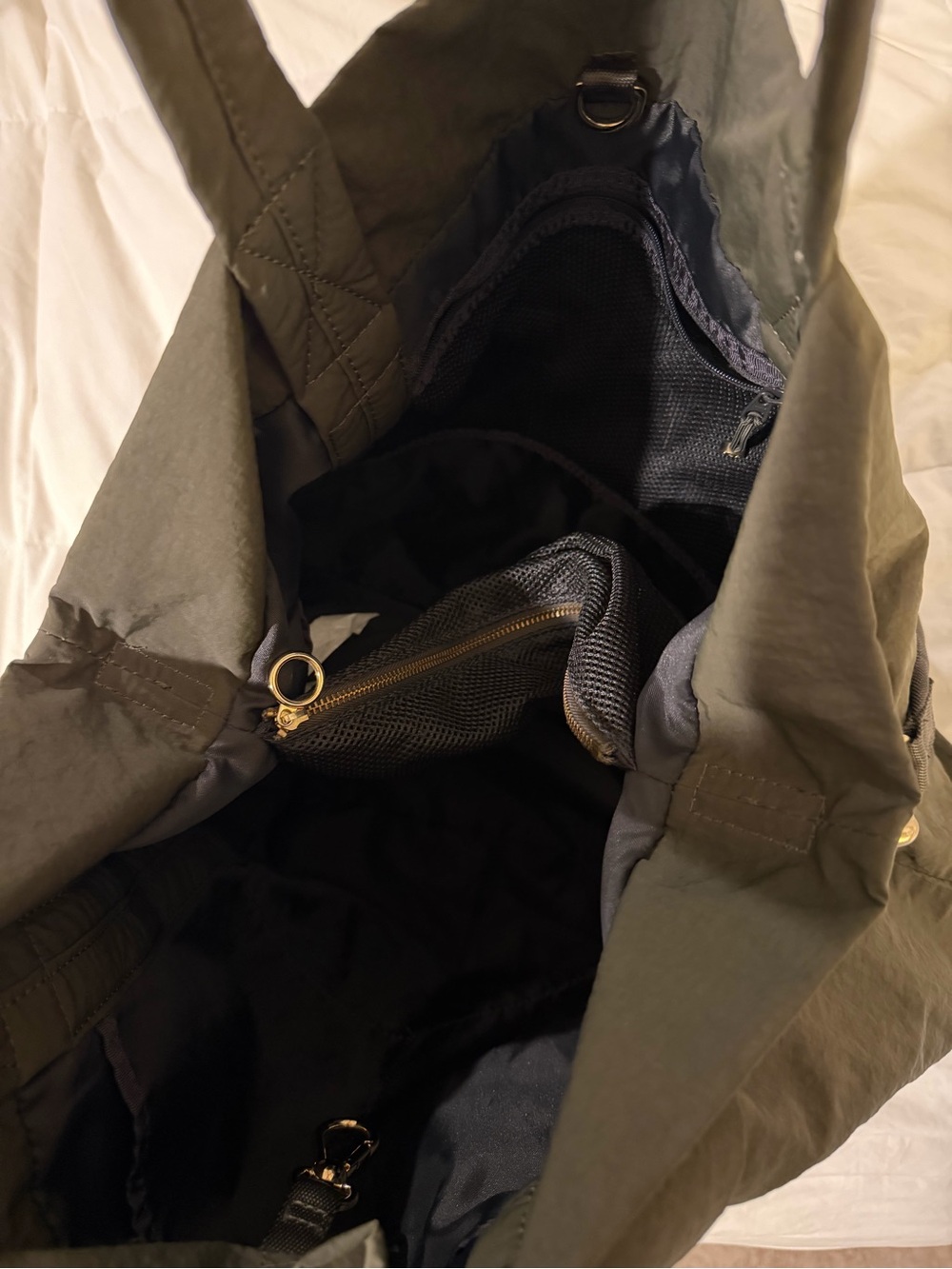 lululemon on my level 20l Dark Olive tote gold hardware - Picture 5 of 5